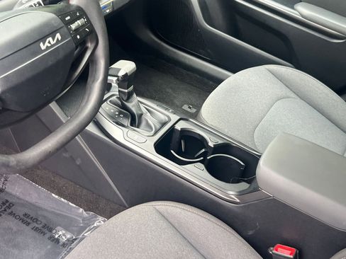 Used 2025 Kia K4 FWD image 37