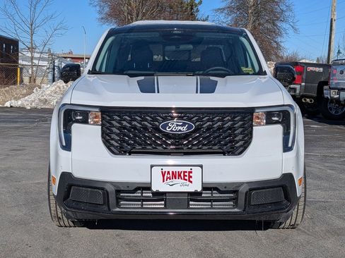 New 2026 Ford Maverick Lariat w/ Black Appearance Package image 9