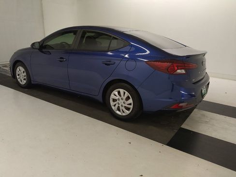 Used 2020 Hyundai Elantra SE FWD image 3