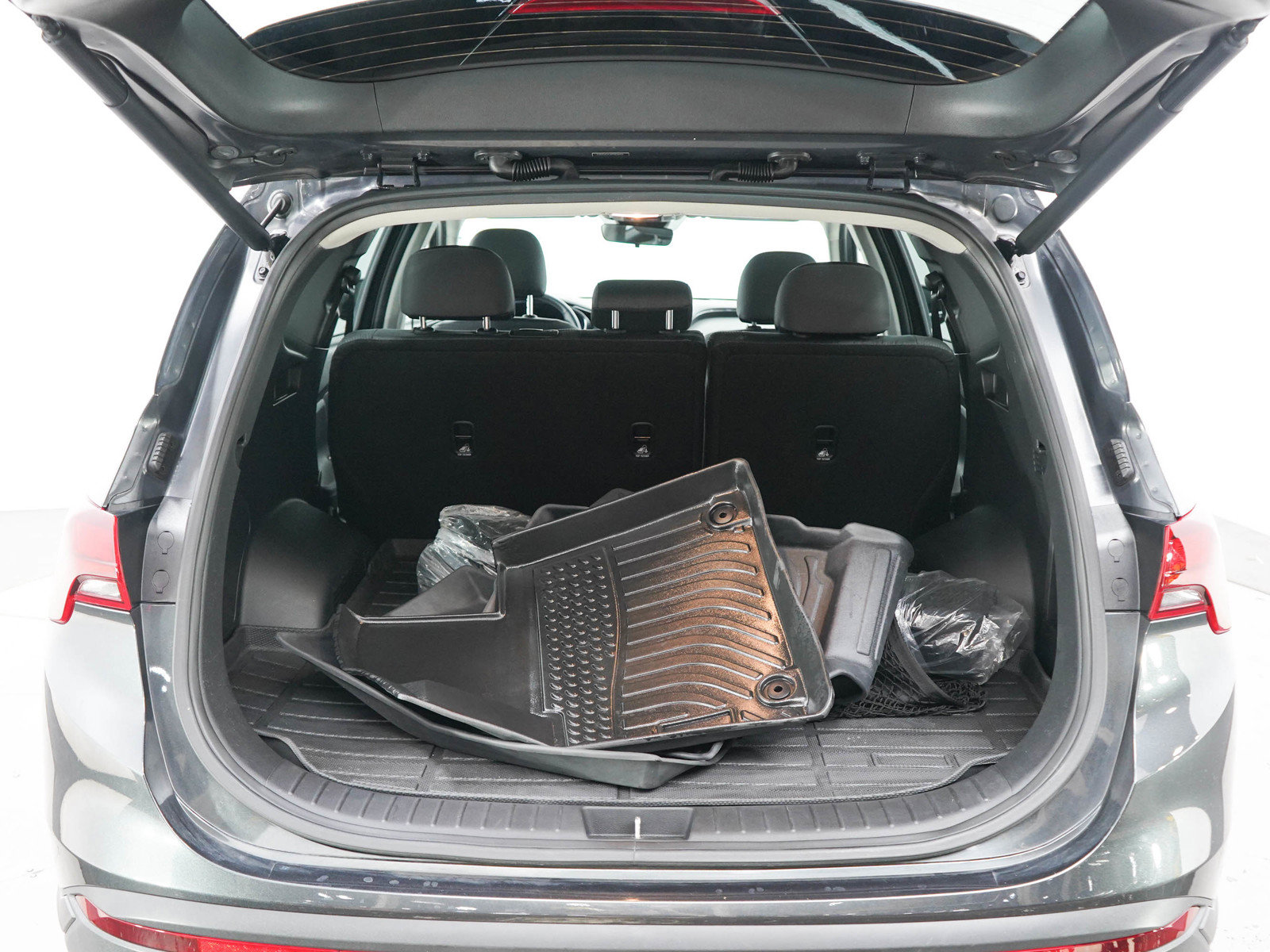 Used 2023 Hyundai Santa Fe SEL w/ Cargo Package AWD/4WD image 16