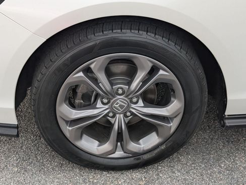 Used 2024 Honda Accord EX image 13