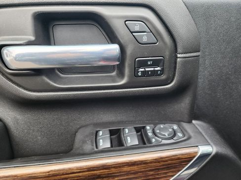 Used 2021 Chevrolet Silverado 2500 High Country w/ Z71 Off-Road Package image 27