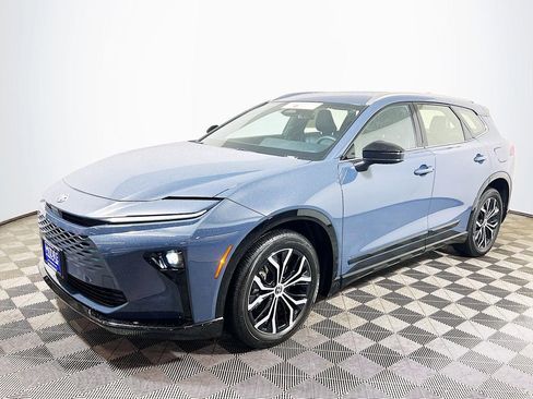 Certified 2025 Toyota Crown Signia image 4