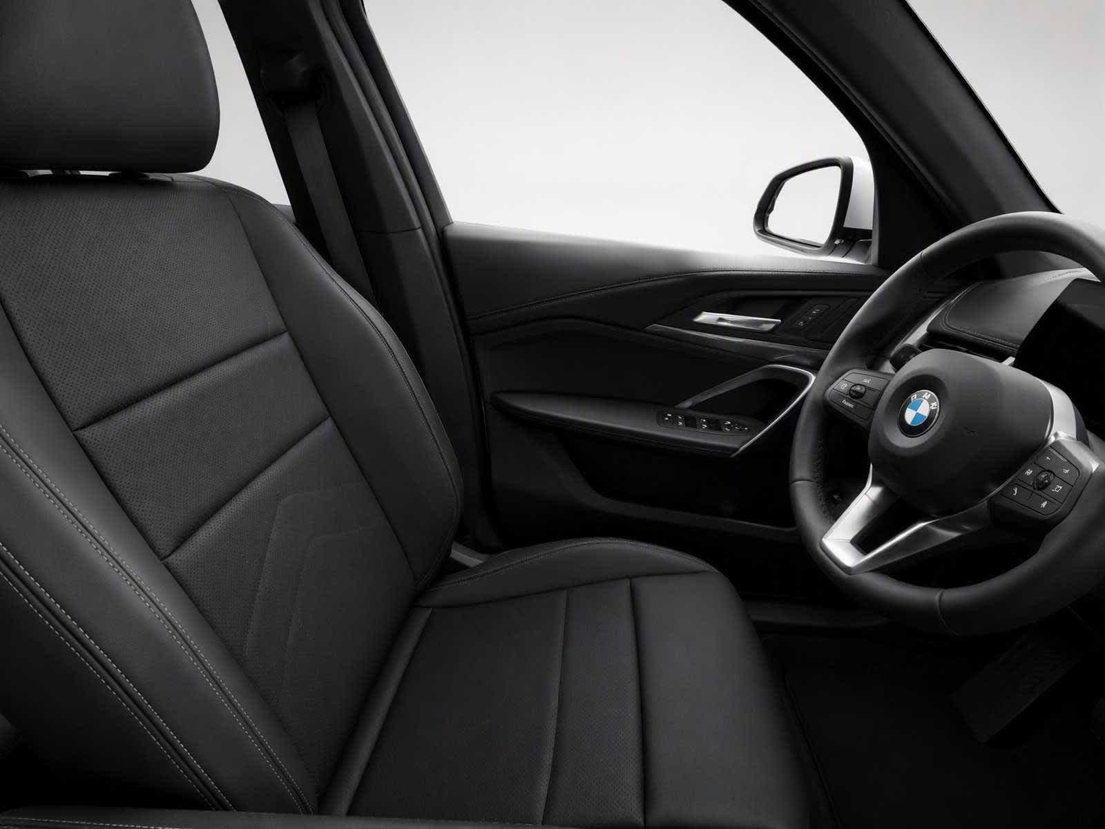 New 2026 BMW X1 xDrive28i w/ Technology Package AWD/4WD image 10