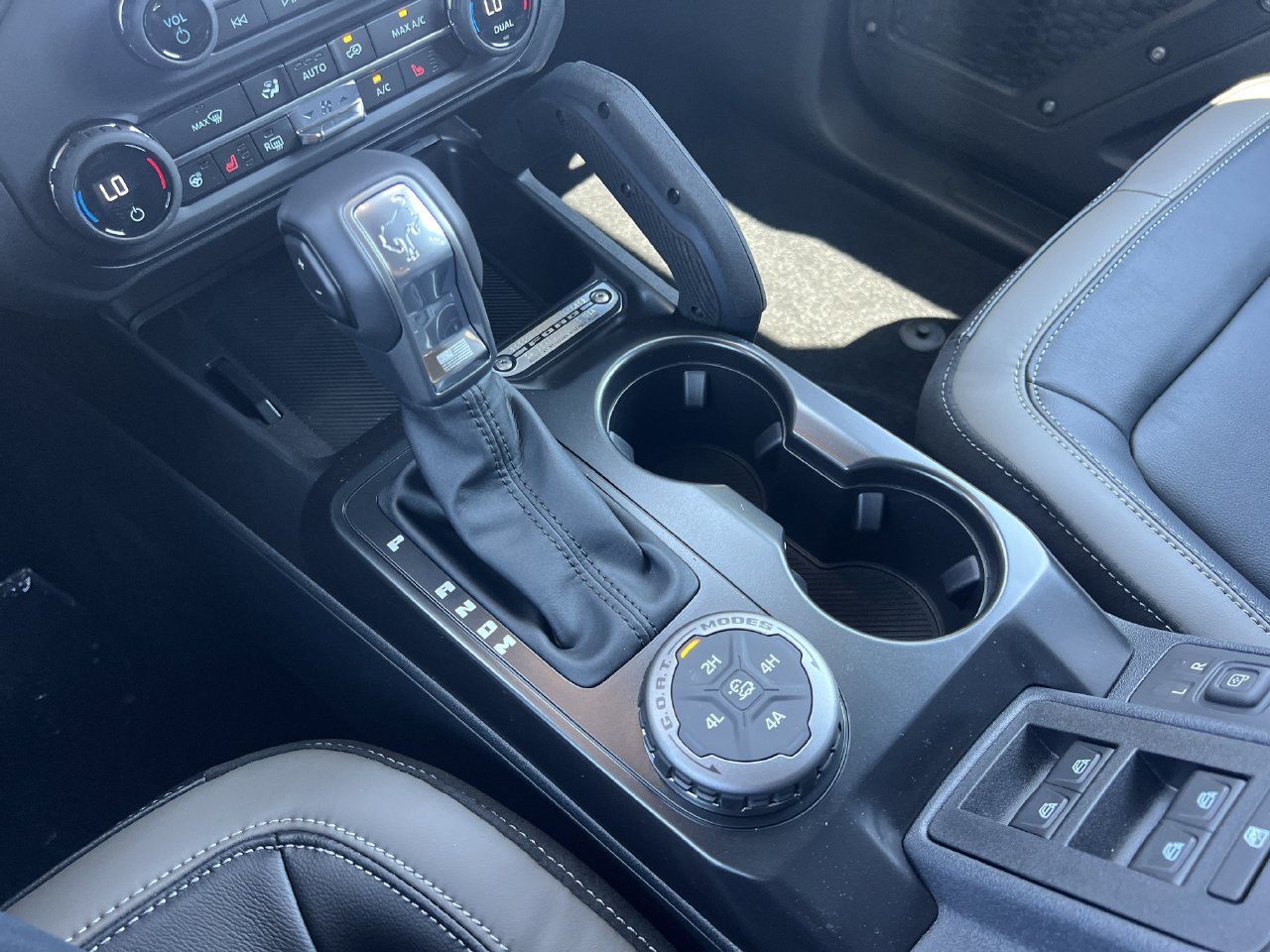 New 2026 Ford Bronco Outer Banks AWD/4WD image 8