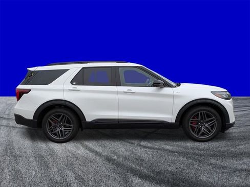 New 2026 Ford Explorer ST-Line w/ ST-Line Street Pack image 3