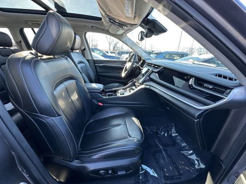 Used 2023 Jeep Grand Cherokee 4WD 4xe image 23