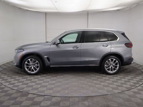 Used 2026 BMW X5 sDrive40i w/ Parking Assistance Package RWD image 9