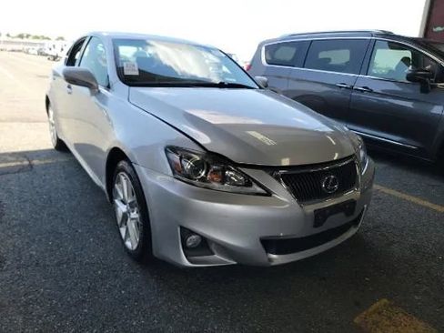 Used 2013 Lexus IS 250 AWD w/ Luxury Plus Pkg Value Edition image 3