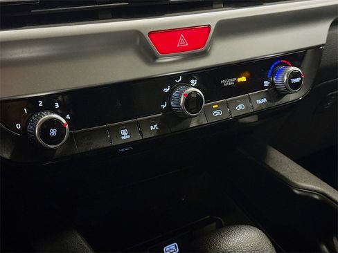 Used 2020 Kia Telluride LX image 18