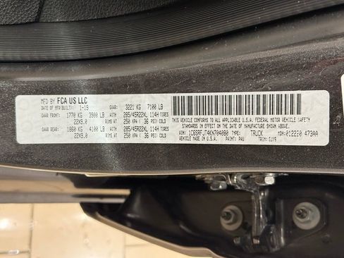 Used 2019 RAM 1500 Laramie image 28