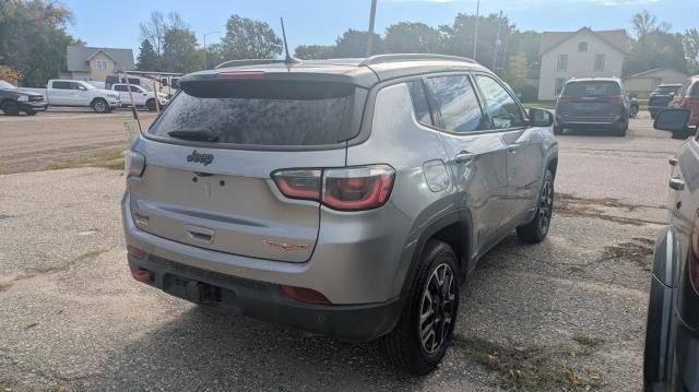 Used 2019 Jeep Compass Trailhawk w/ Leather Interior Group AWD/4WD image 3