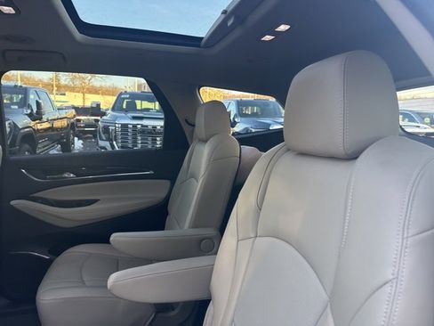 Used 2020 Buick Enclave Premium w/ Sun and Sites Package image 21