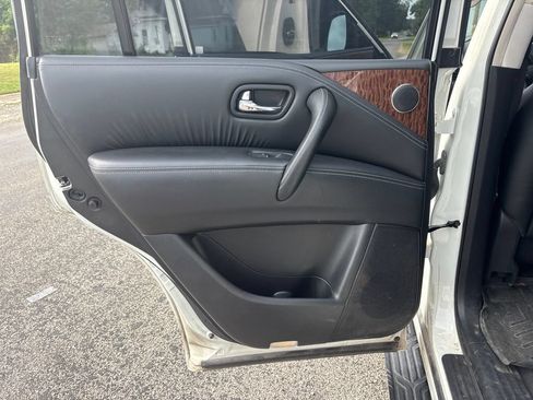 Used 2018 Nissan Armada Platinum w/ Interior Lighting Package RWD image 23