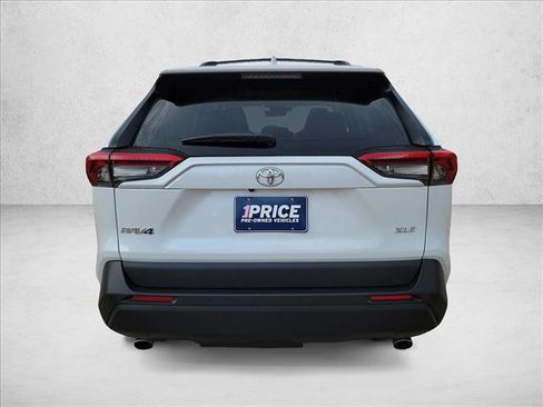 Used 2023 Toyota RAV4 XLE Premium FWD image 6