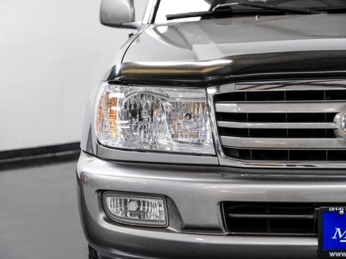 Used 2006 Toyota Land Cruiser image 47