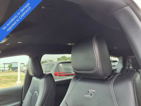 Used 2024 Chrysler Pacifica Limited FWD image 19