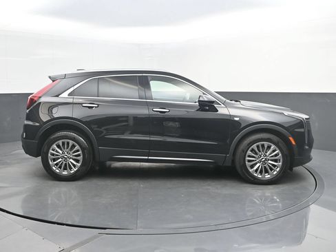Used 2024 Cadillac XT4 Premium Luxury FWD image 8