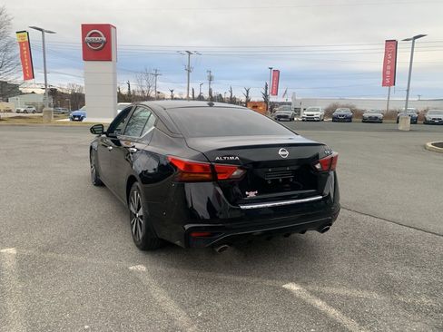 Used 2021 Nissan Altima 2.5 SV w/ SV Premium Package image 5