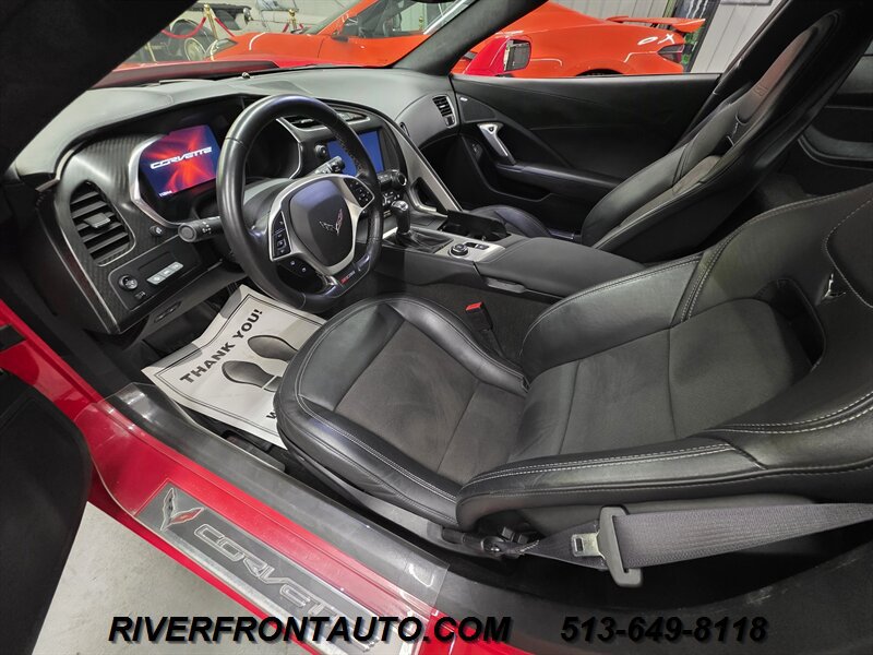 Used 2015 Chevrolet Corvette Z06 w/ 3LZ Preferred Equipment Group RWD image 11