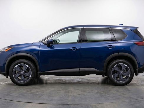 Used 2025 Nissan Rogue SV FWD image 3