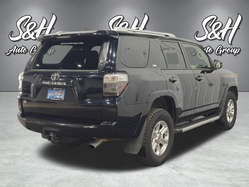 Used 2018 Toyota 4Runner SR5 image 28