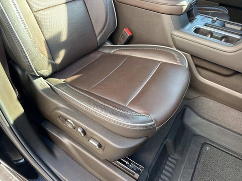 Used 2024 GMC Sierra 2500 Denali w/ Denali Reserve Package image 23