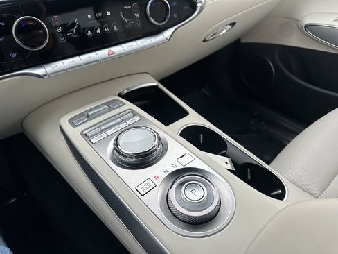 Used 2025 Genesis Electrified GV70 Advanced w/ Prestige Package image 25