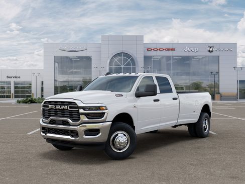 New 2026 RAM 3500 Tradesman AWD/4WD image 30
