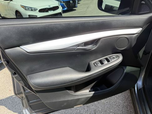 Used 2021 INFINITI QX50 Luxe w/ Appearance Package FWD image 32