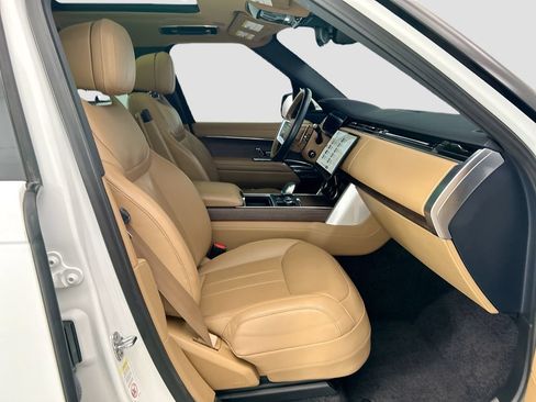 Certified 2023 Land Rover Range Rover SE AWD/4WD image 19