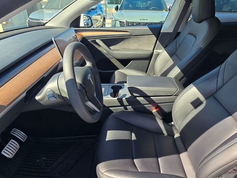Used 2024 Tesla Model Y Performance AWD/4WD image 20