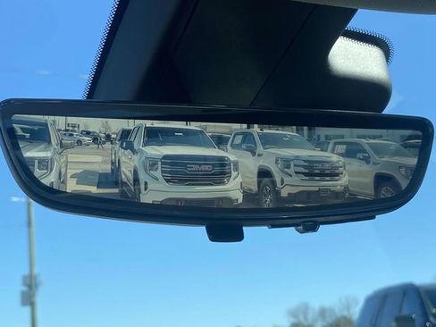 Certified 2022 Buick Encore GX Essence w/ Advanced Technology Package image 31