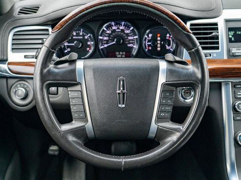 Used 2010 Lincoln MKS image 18