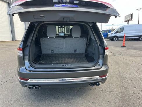 Used 2020 Lincoln Aviator Reserve w/ Equipment Group 201A image 12