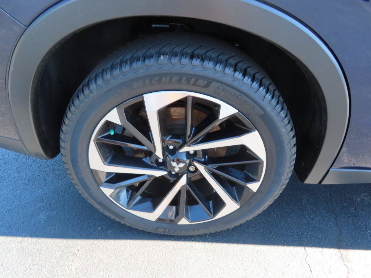 Used 2022 Mitsubishi Outlander SE AWD/4WD image 16