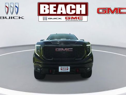 Used 2023 GMC Sierra 1500 AT4 w/ AT4 Premium Package AWD/4WD image 8
