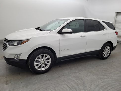 Used 2018 Chevrolet Equinox LT FWD image 2
