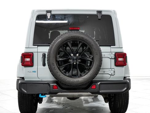 Used 2024 Jeep Wrangler Unlimited Sahara AWD/4WD image 6