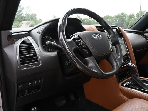 Used 2021 INFINITI QX80 Sensory w/ All-Season Package RWD image 16