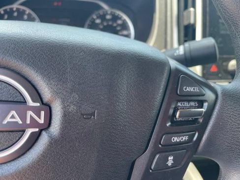 Used 2025 Nissan Frontier SV RWD image 18