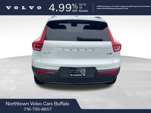 Certified 2024 Volvo XC40 B5 Core image 4