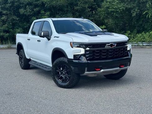 New 2026 Chevrolet Silverado 1500 ZR2 w/ LPO, Dark Essentials Package AWD/4WD image 32