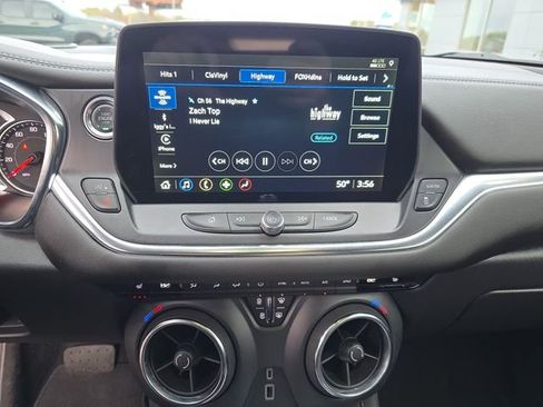 Used 2025 Chevrolet Blazer LT image 18