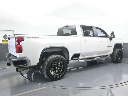 Used 2024 Chevrolet Silverado 2500 LT image 6
