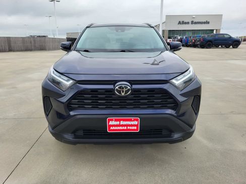 Used 2022 Toyota RAV4 XLE FWD image 8