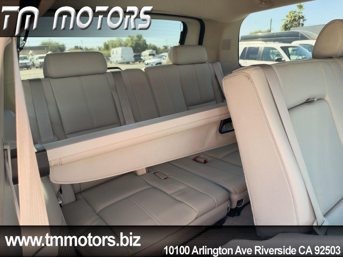 Used 2008 Chevrolet Tahoe LT w/ LT Preferred Equipment Group AWD/4WD image 8