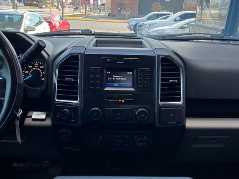 Used 2017 Ford F150 XLT w/ Trailer Tow Package image 10