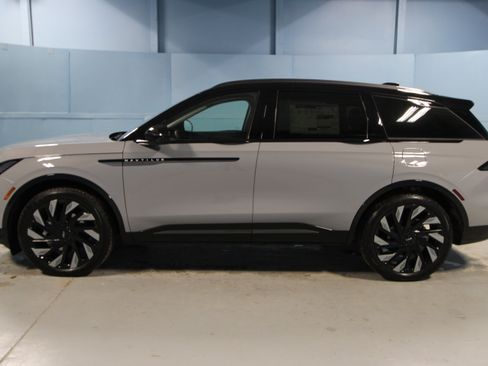 New 2026 Lincoln Nautilus Reserve image 35