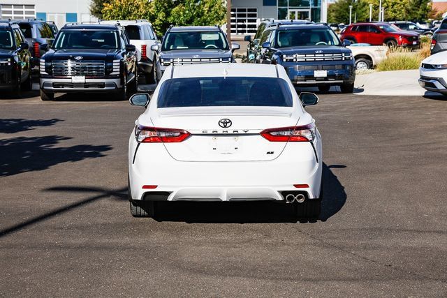 Used 2022 Toyota Camry SE FWD image 4